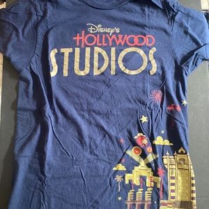 Disney Hollywood studios t shirt size small